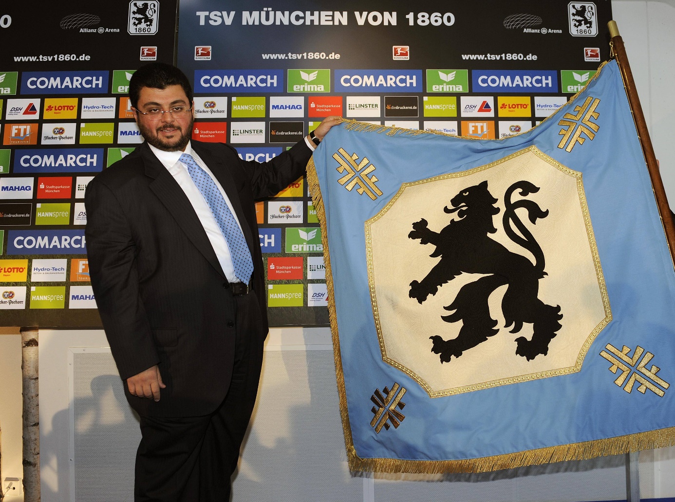 Er sorgt 2017 dafür, dass Paderborn in der 3. Bundesliga bleiben darf — Hasan Ismaik. Foto: Imago Images